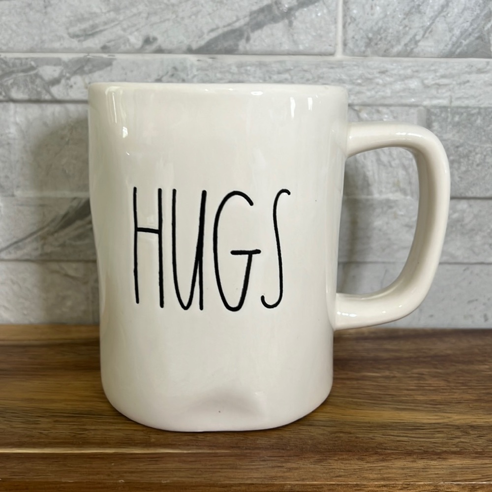 Rae Dunn “Hugs”